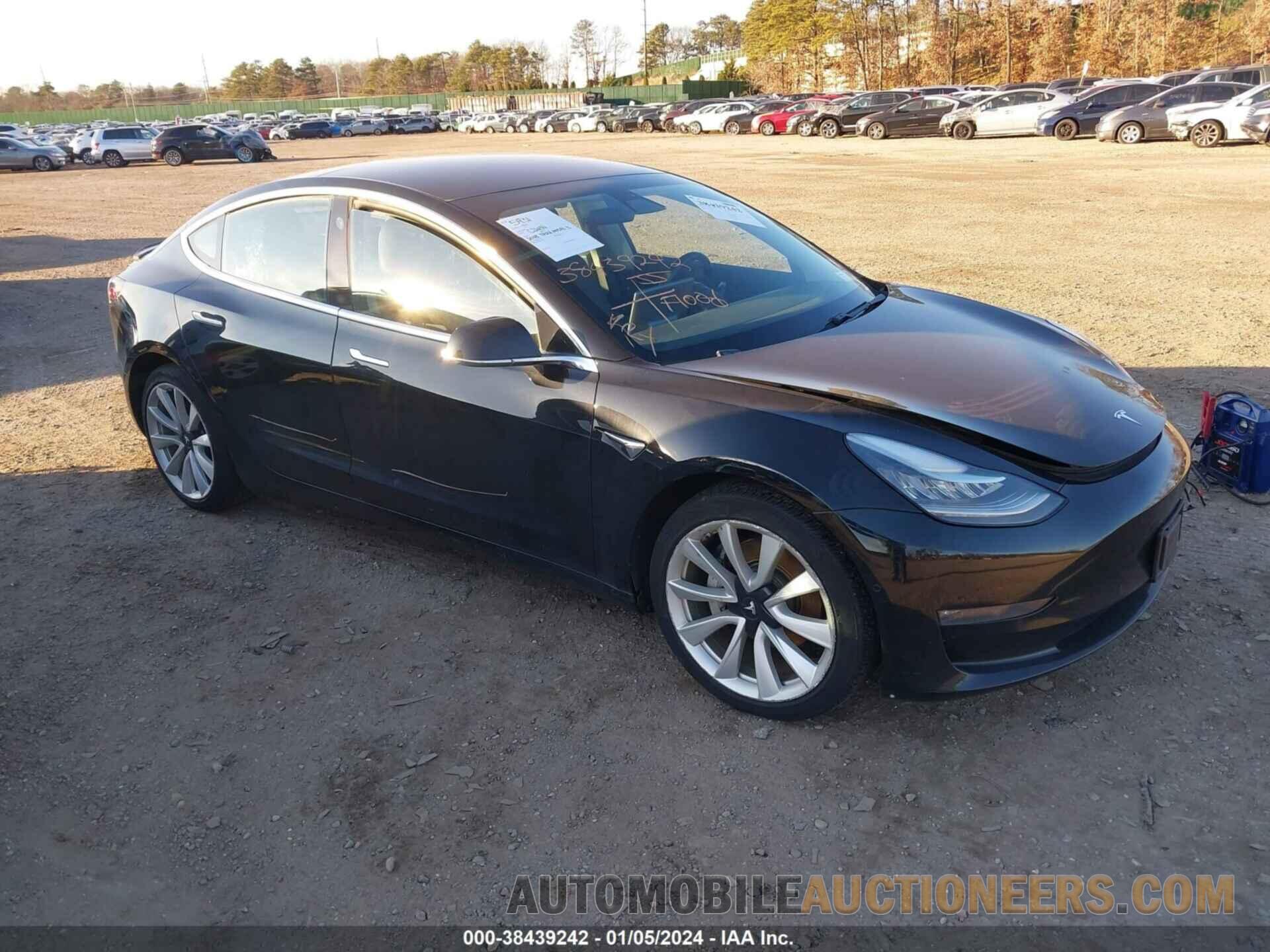 5YJ3E1EB2JF054983 TESLA MODEL 3 2018