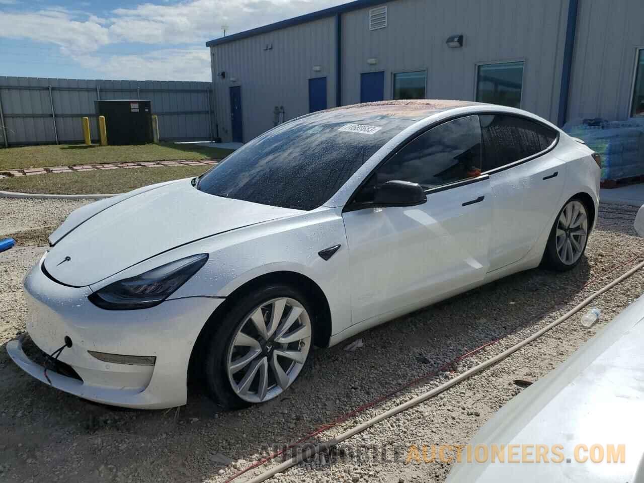 5YJ3E1EB2JF067507 TESLA MODEL 3 2018