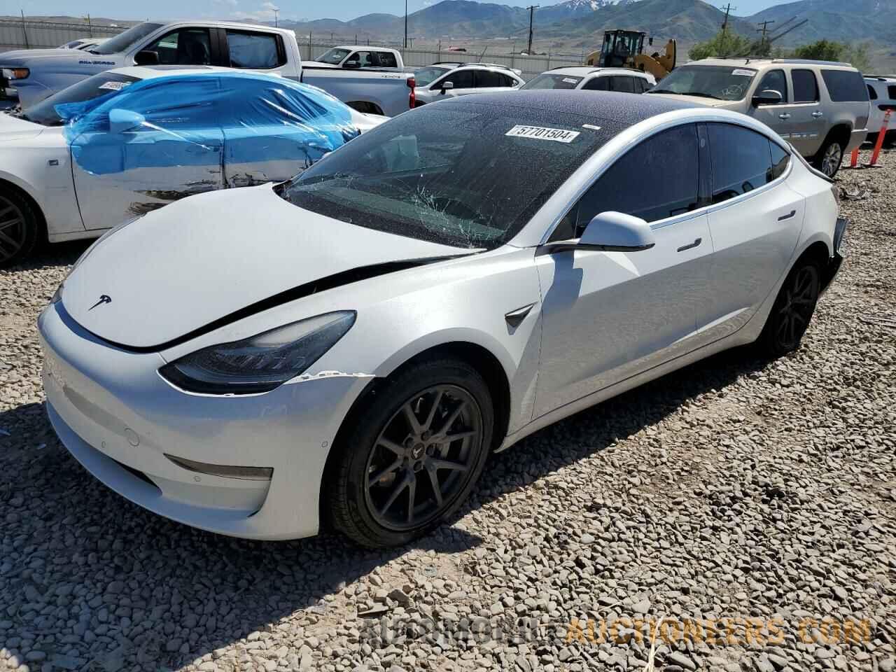 5YJ3E1EB2JF067796 TESLA MODEL 3 2018