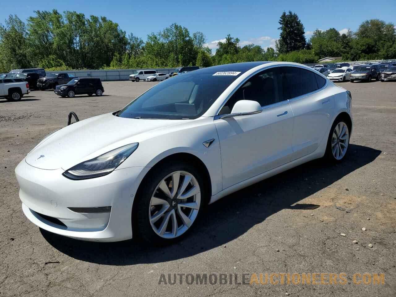 5YJ3E1EB2JF067832 TESLA MODEL 3 2018