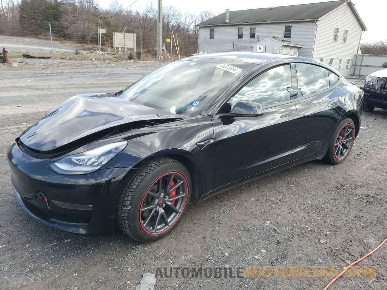 5YJ3E1EB2JF068012 TESLA MODEL 3 2018