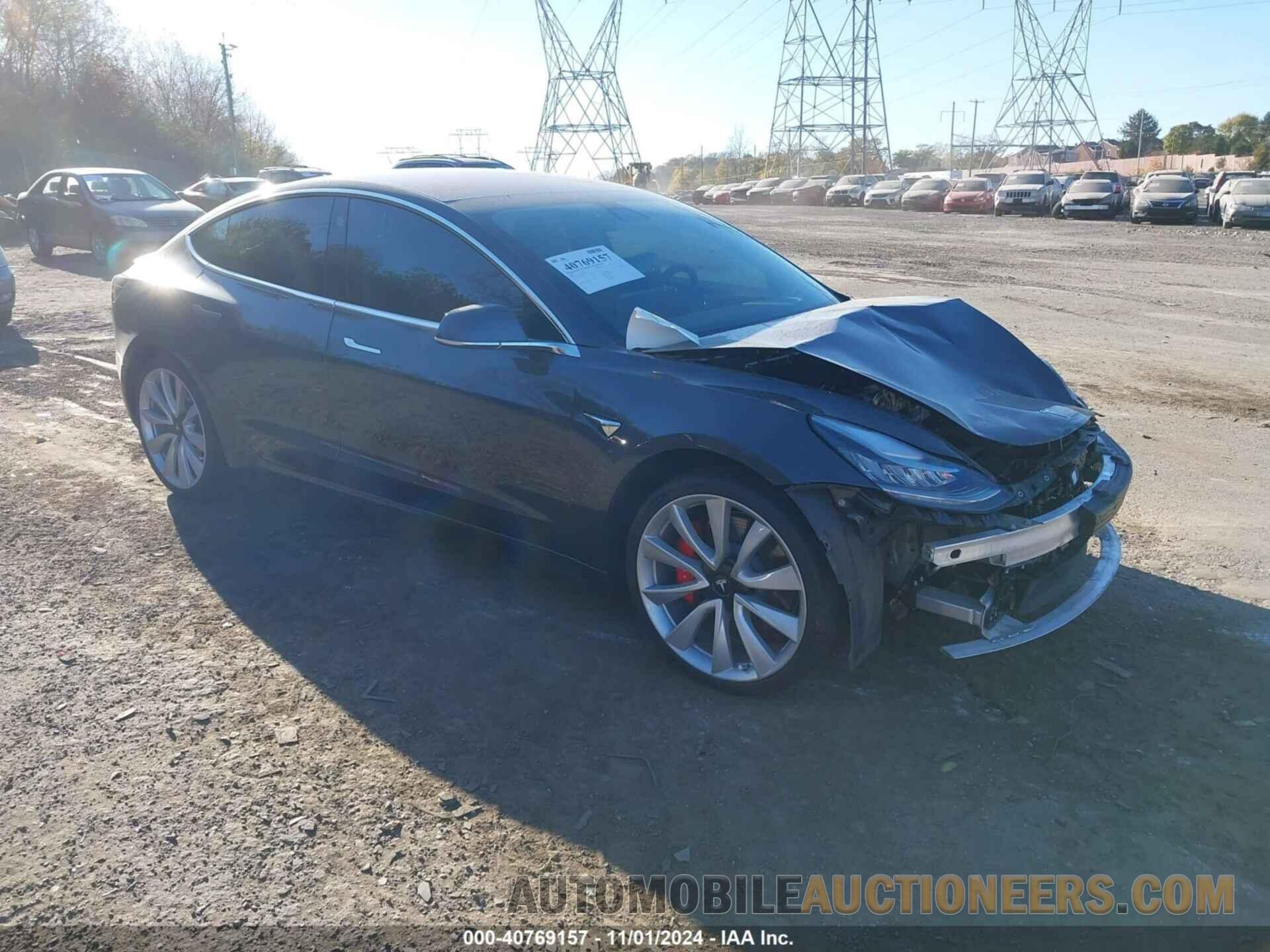 5YJ3E1EB2JF072982 TESLA MODEL 3 2018