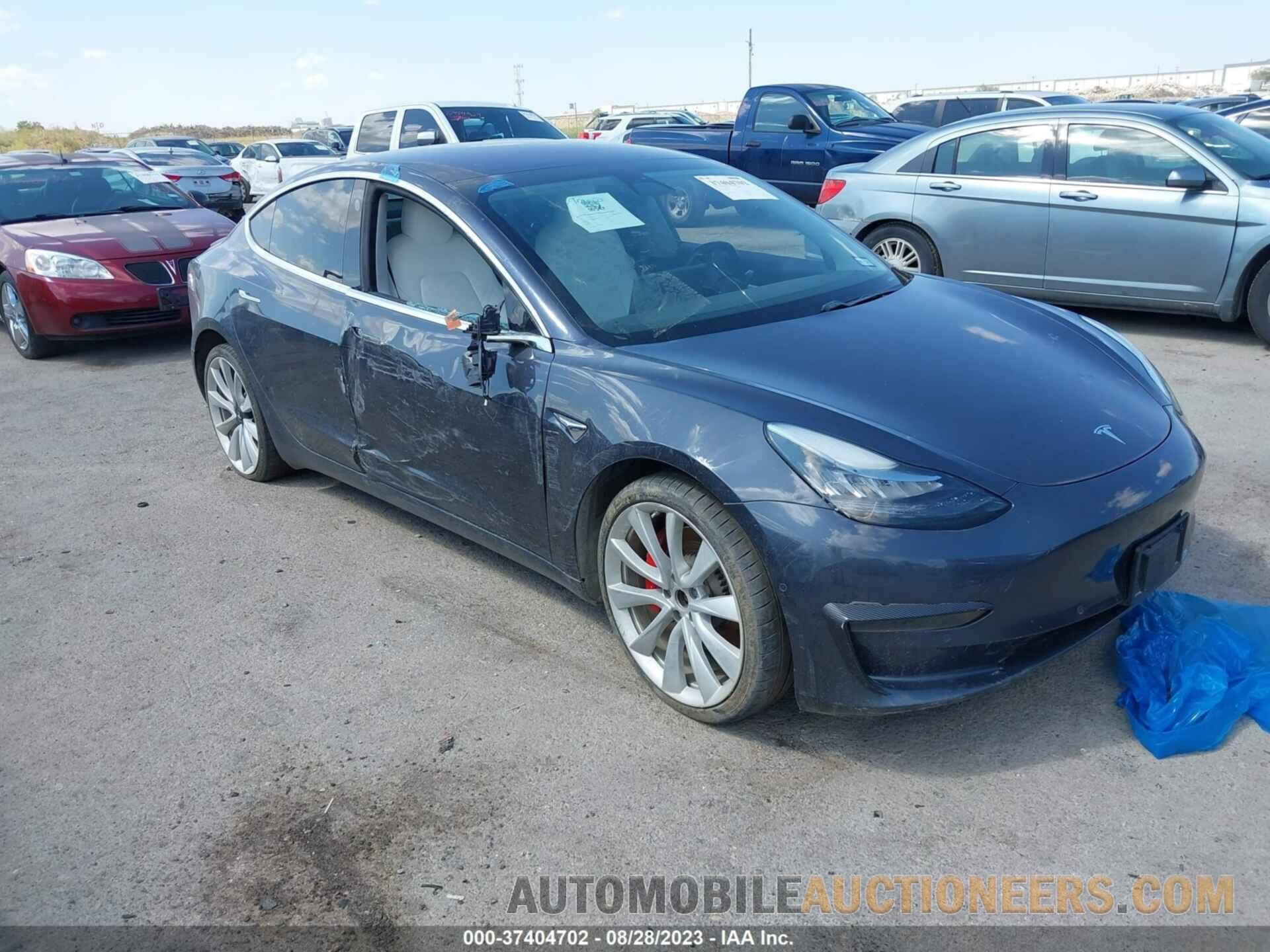 5YJ3E1EB2JF074361 TESLA MODEL 3 2018