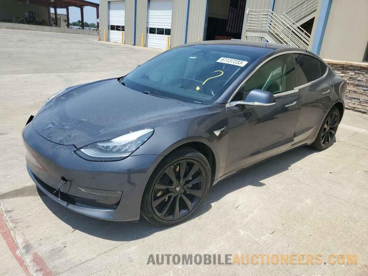 5YJ3E1EB2JF077003 TESLA MODEL 3 2018