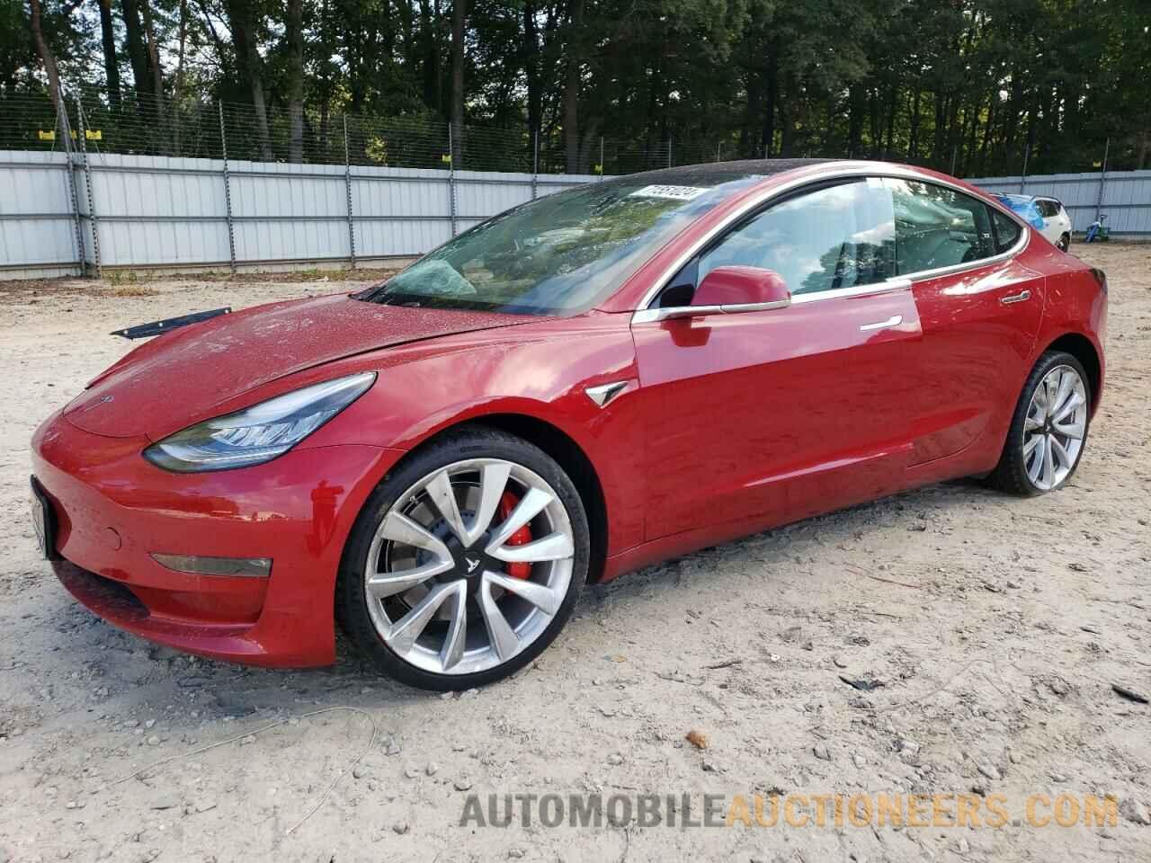 5YJ3E1EB2JF080564 TESLA MODEL 3 2018