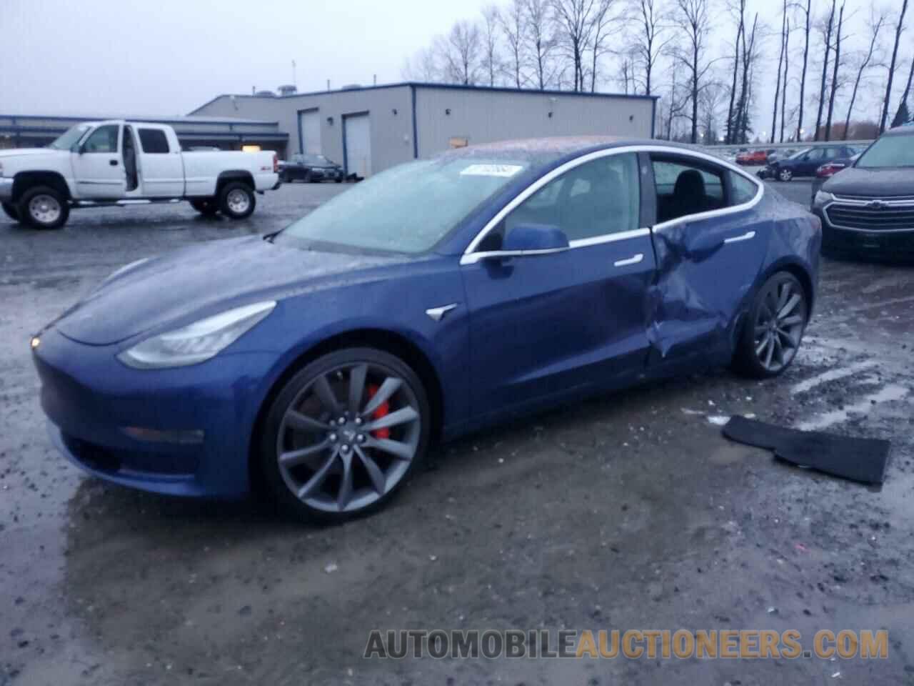 5YJ3E1EB2JF082590 TESLA MODEL 3 2018