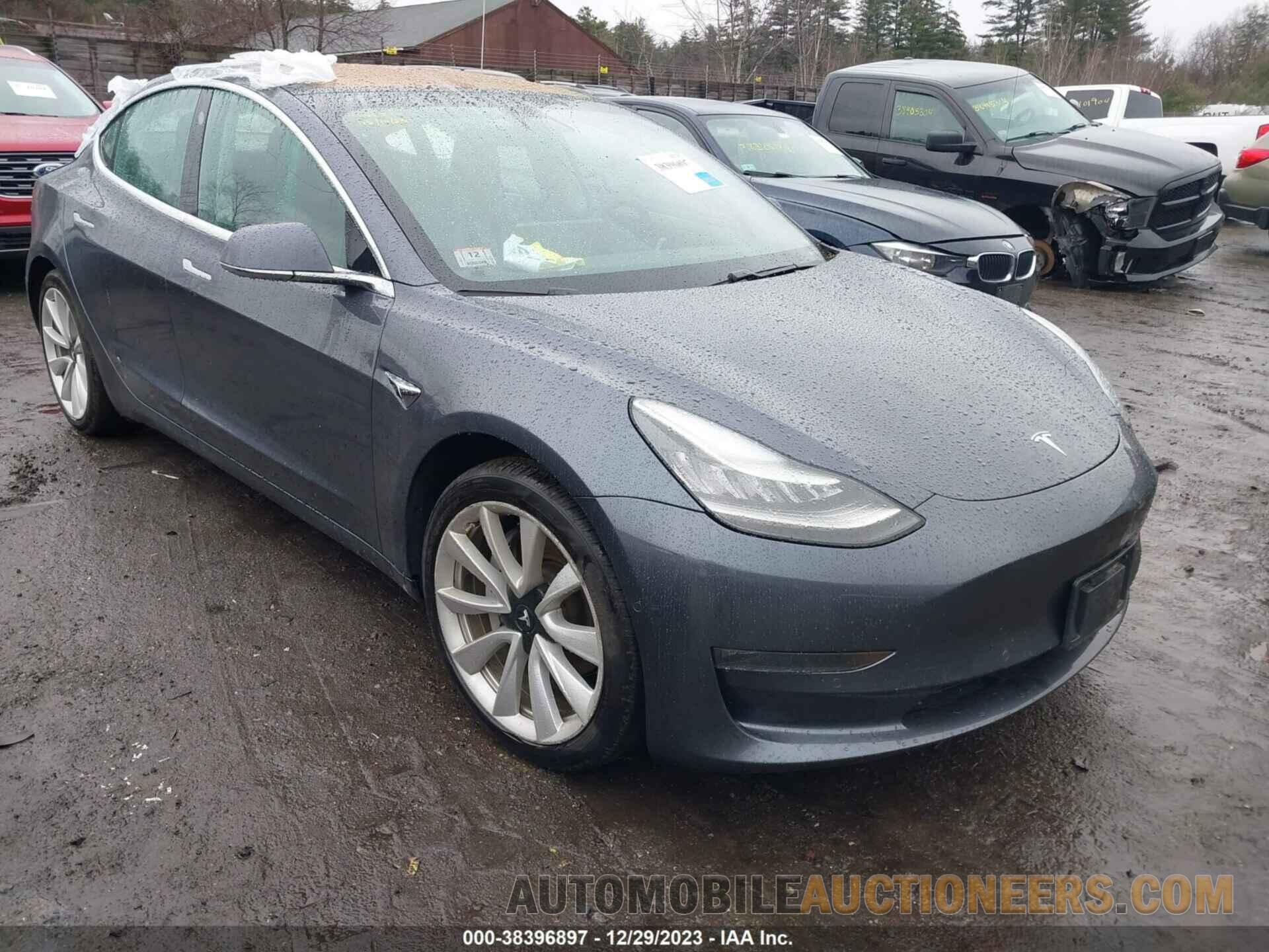 5YJ3E1EB2JF087109 TESLA MODEL 3 2018