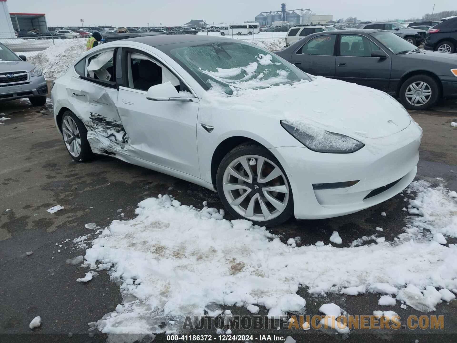 5YJ3E1EB2JF089006 TESLA MODEL 3 2018