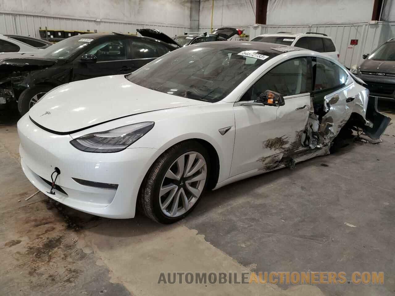 5YJ3E1EB2JF089085 TESLA MODEL 3 2018