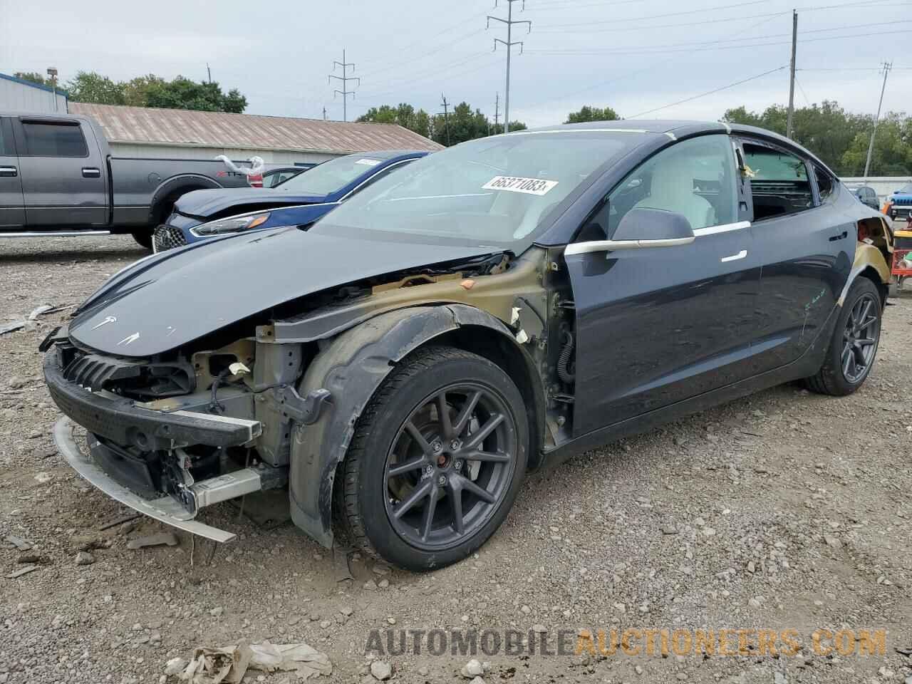 5YJ3E1EB2JF097218 TESLA MODEL 3 2018