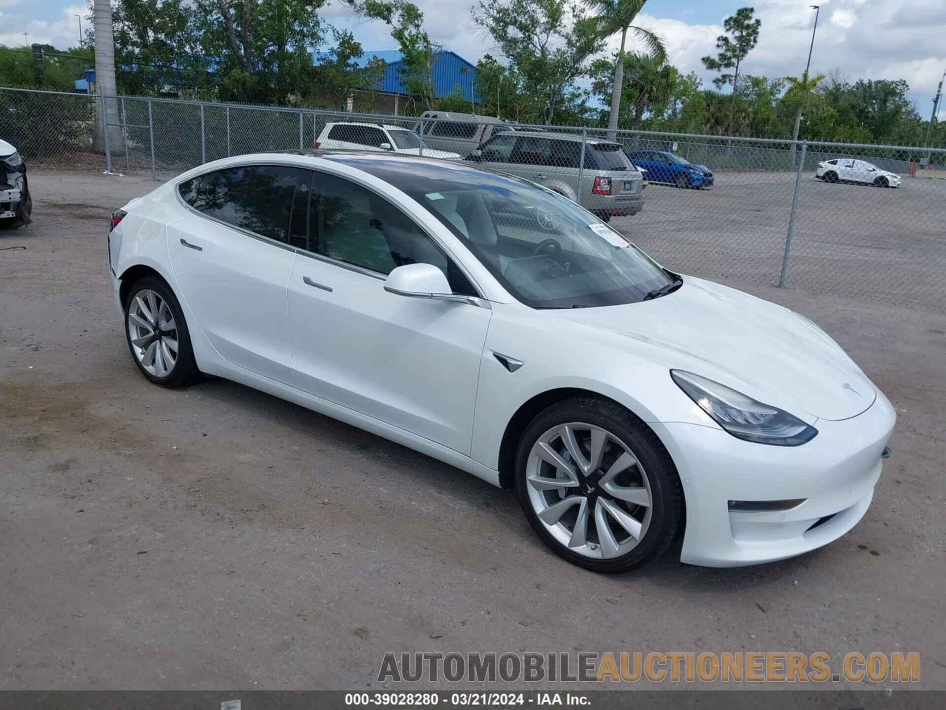 5YJ3E1EB2JF112039 TESLA MODEL 3 2018