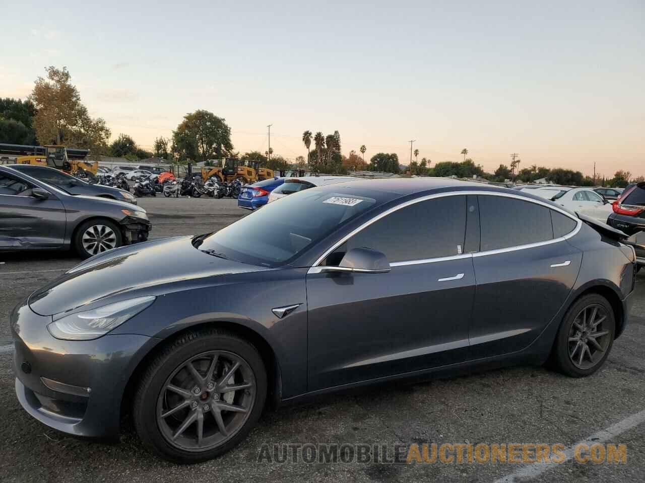 5YJ3E1EB2JF113787 TESLA MODEL 3 2018