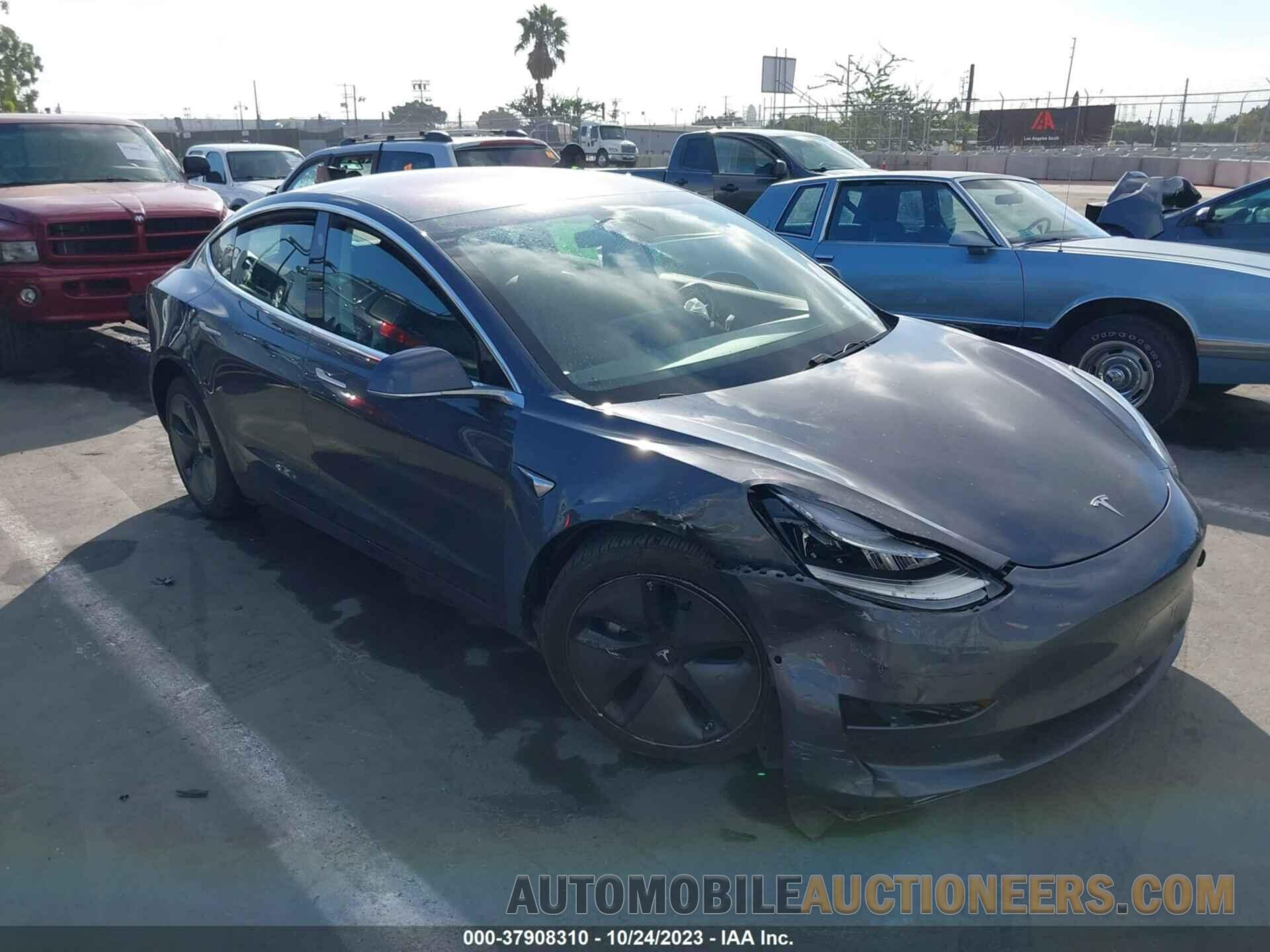 5YJ3E1EB2JF119217 TESLA MODEL 3 2018