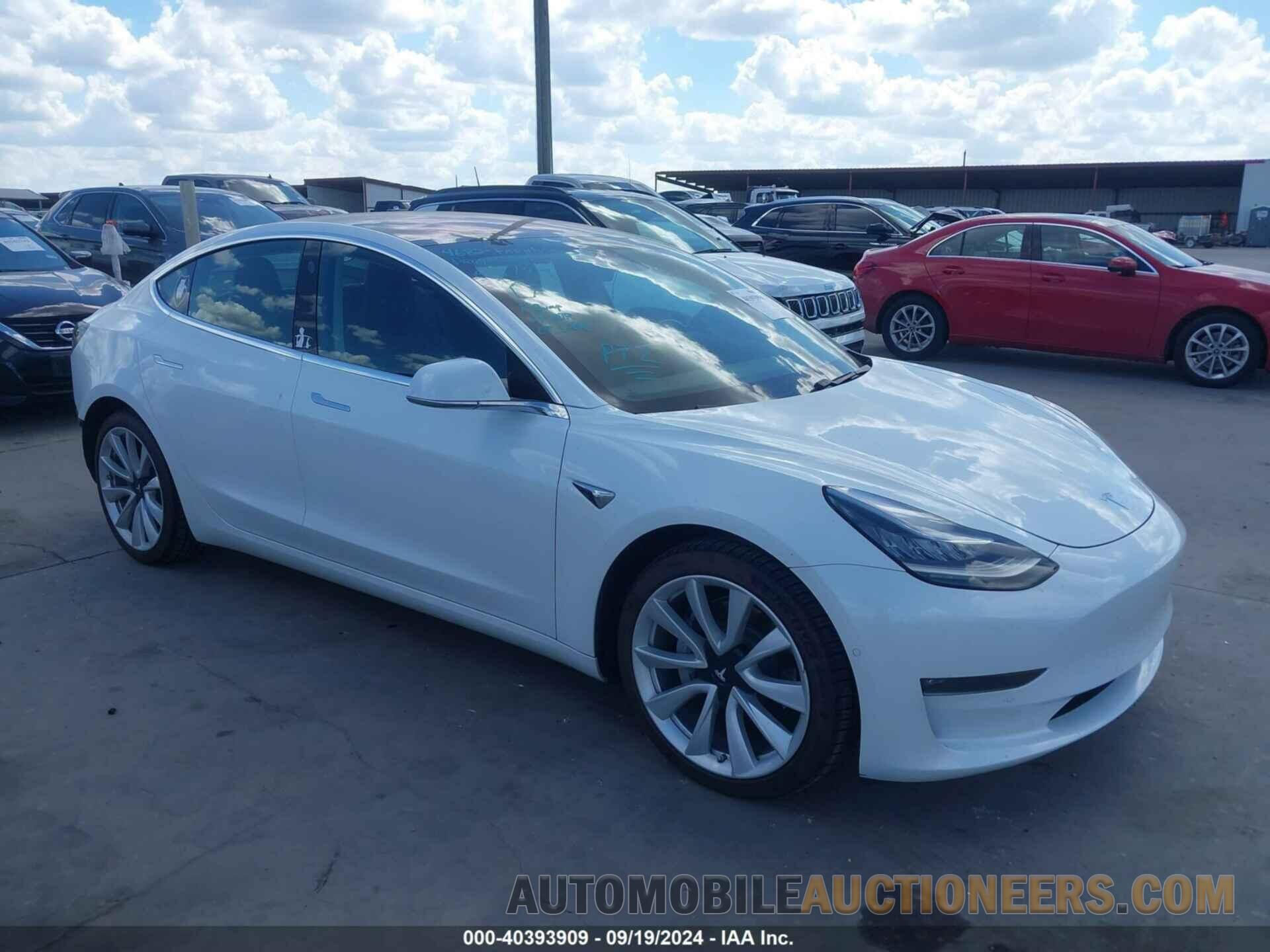 5YJ3E1EB2JF121968 TESLA MODEL 3 2018