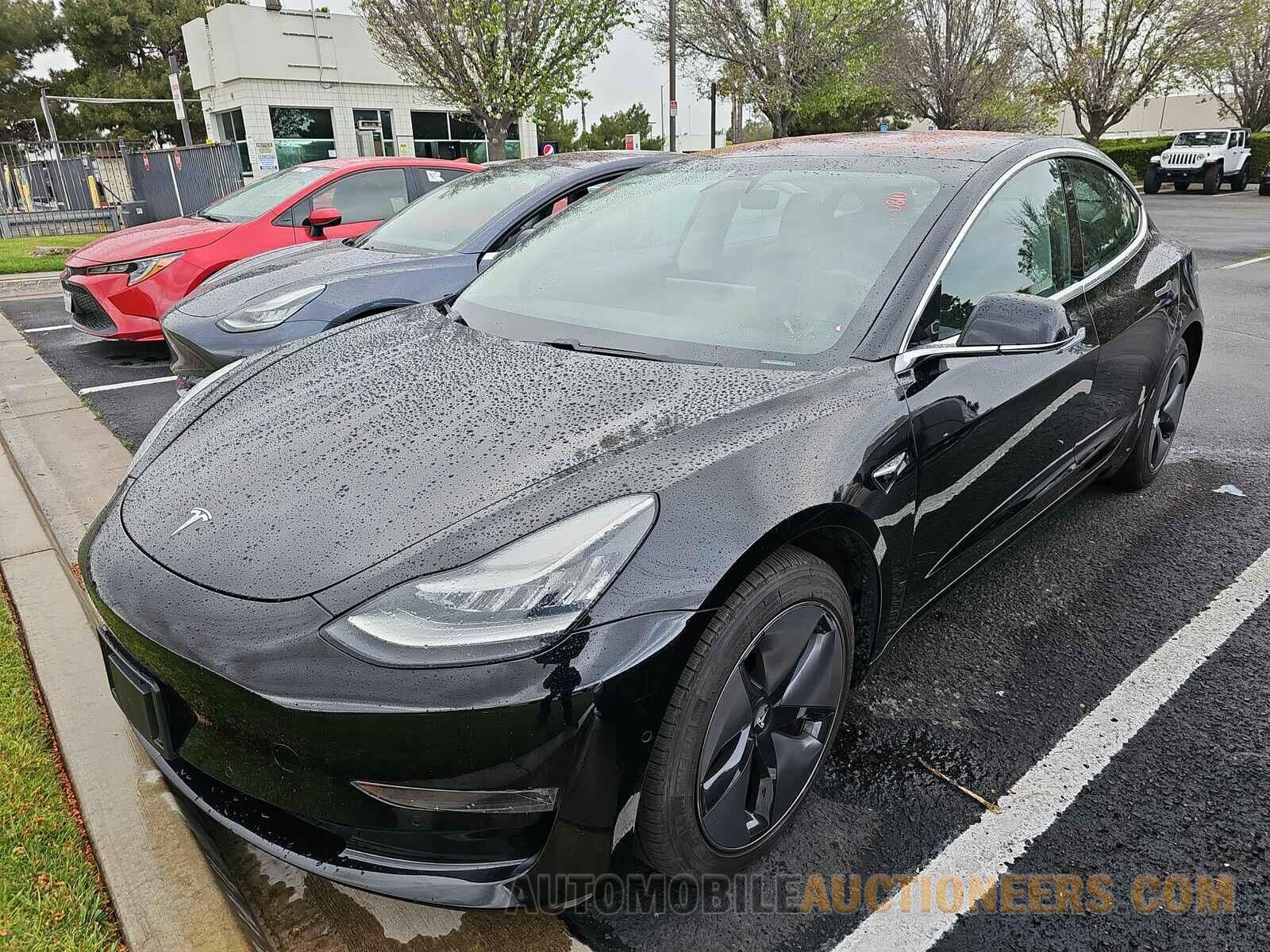 5YJ3E1EB2JF127186 Tesla Model 3 2018