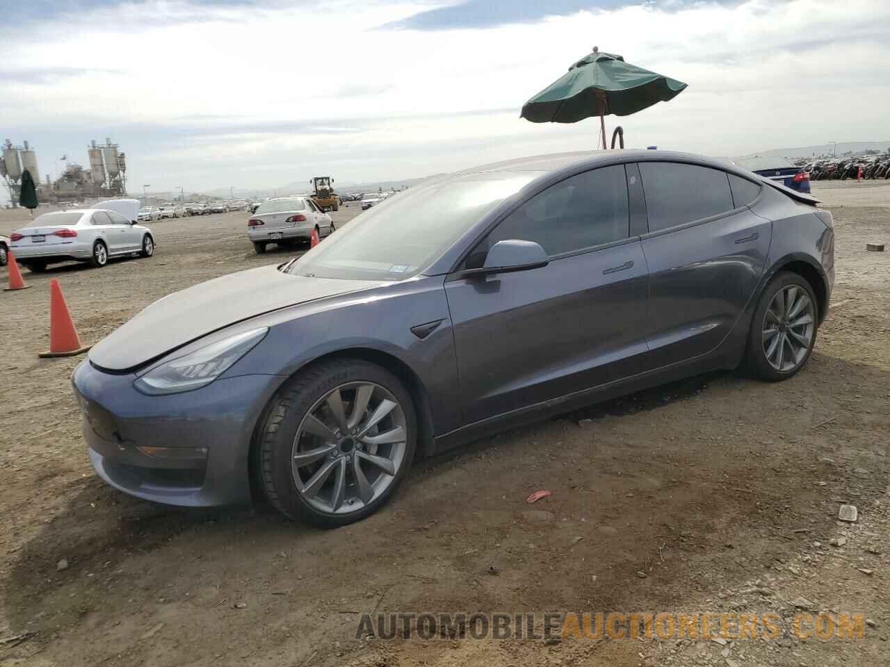 5YJ3E1EB2JF128399 TESLA MODEL 3 2018