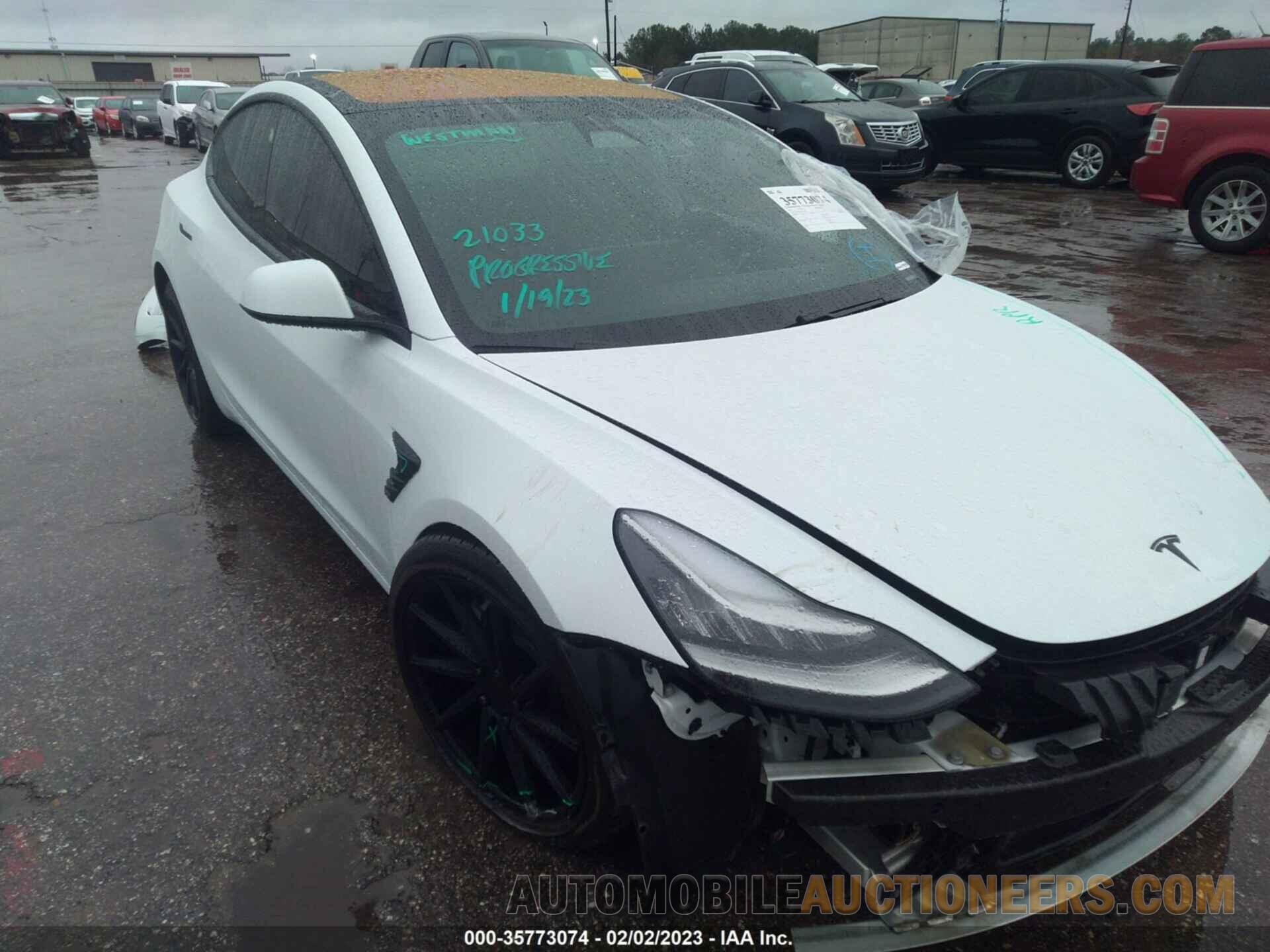 5YJ3E1EB2JF130475 TESLA MODEL 3 2018