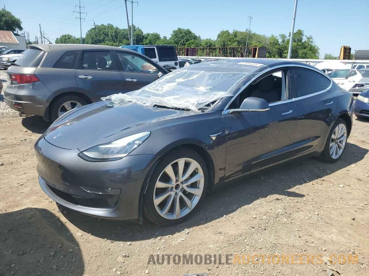 5YJ3E1EB2JF185251 TESLA MODEL 3 2018