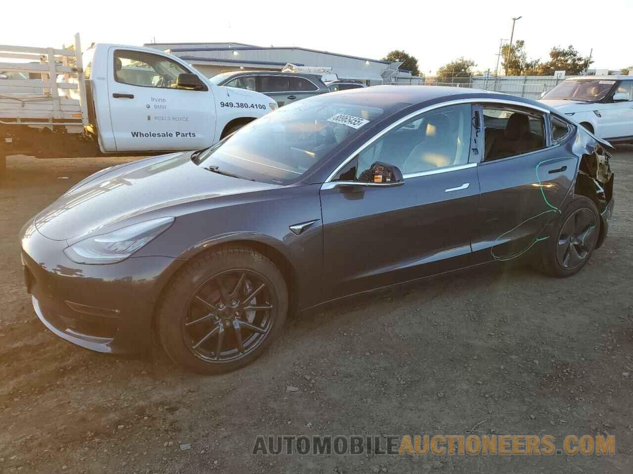 5YJ3E1EB2KF205662 TESLA MODEL 3 2019