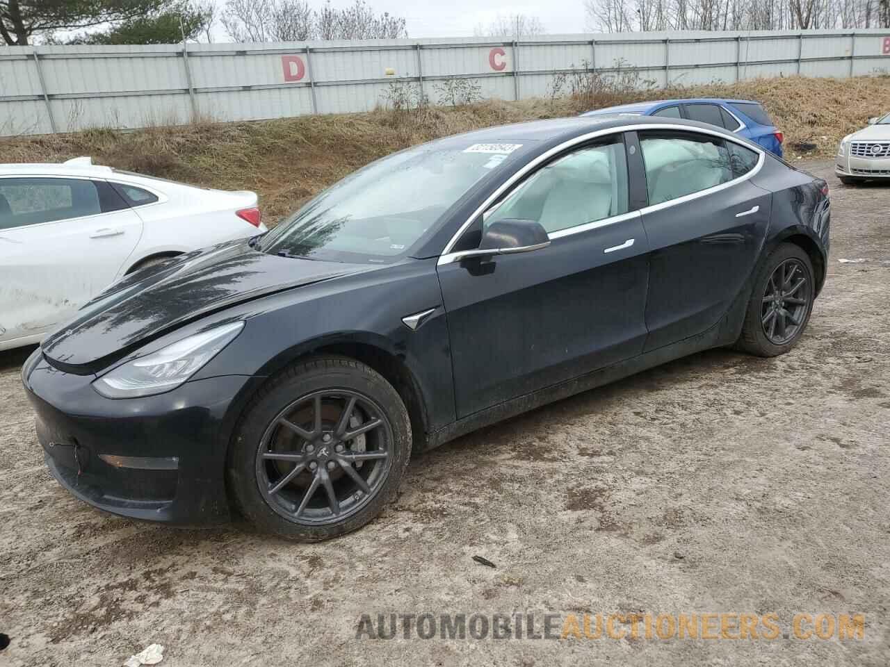 5YJ3E1EB2KF365833 TESLA MODEL 3 2019