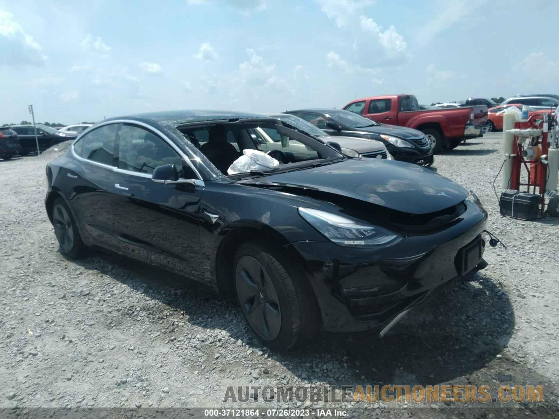 5YJ3E1EB2KF385063 TESLA MODEL 3 2019