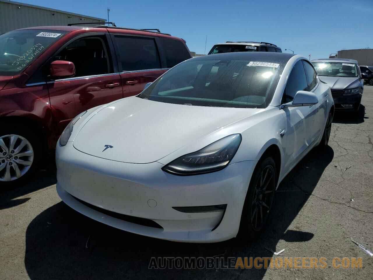 5YJ3E1EB2KF433483 TESLA MODEL 3 2019