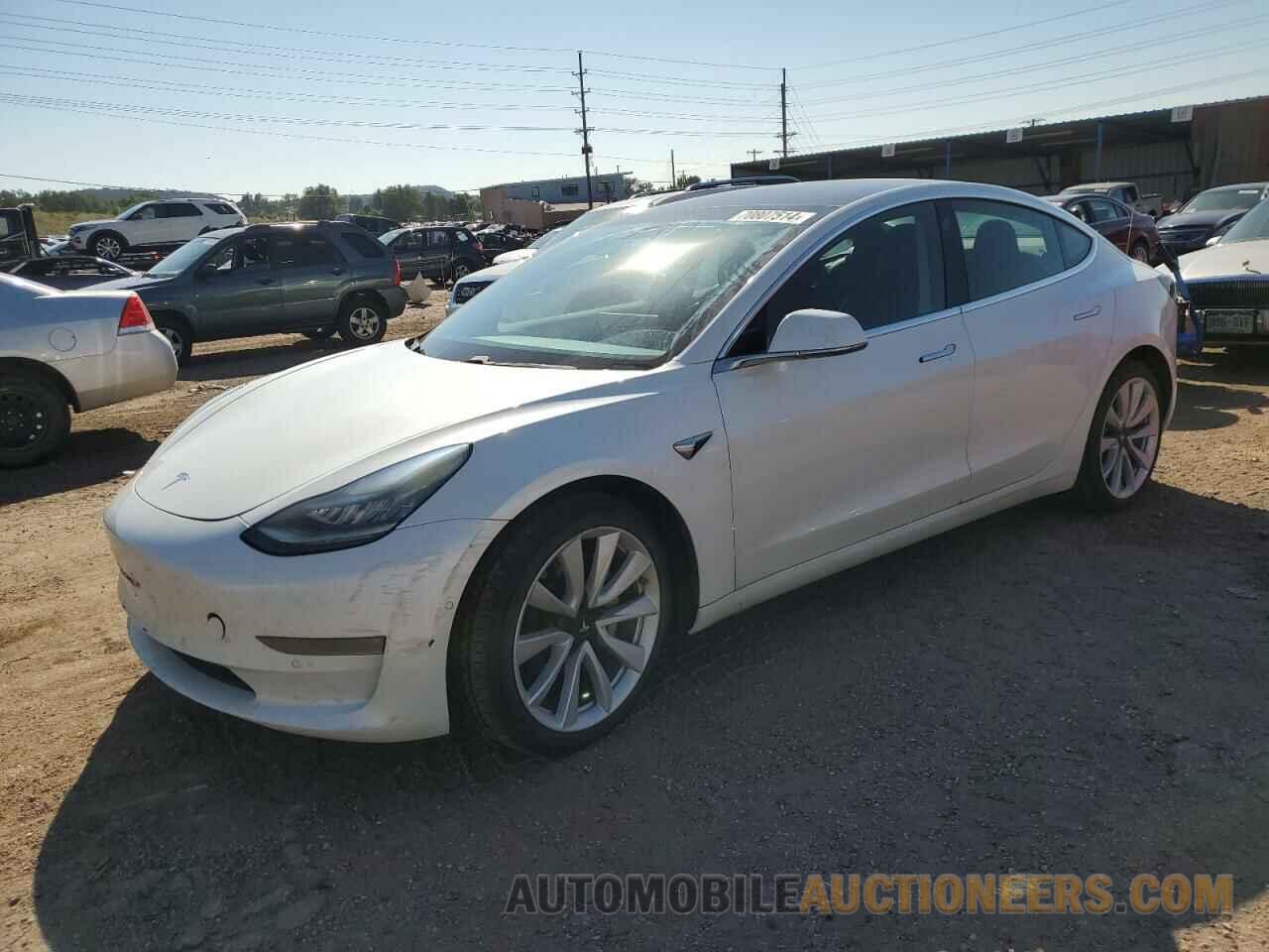 5YJ3E1EB2KF437498 TESLA MODEL 3 2019