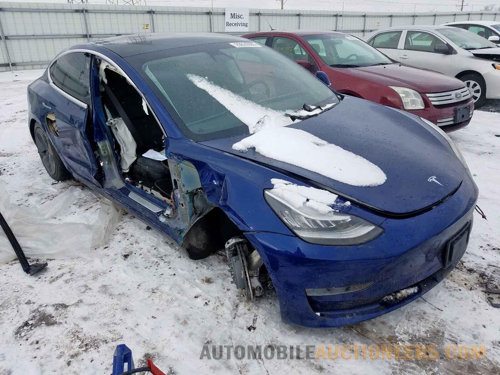 5YJ3E1EB2KF464944 TESLA MODEL 3 2019