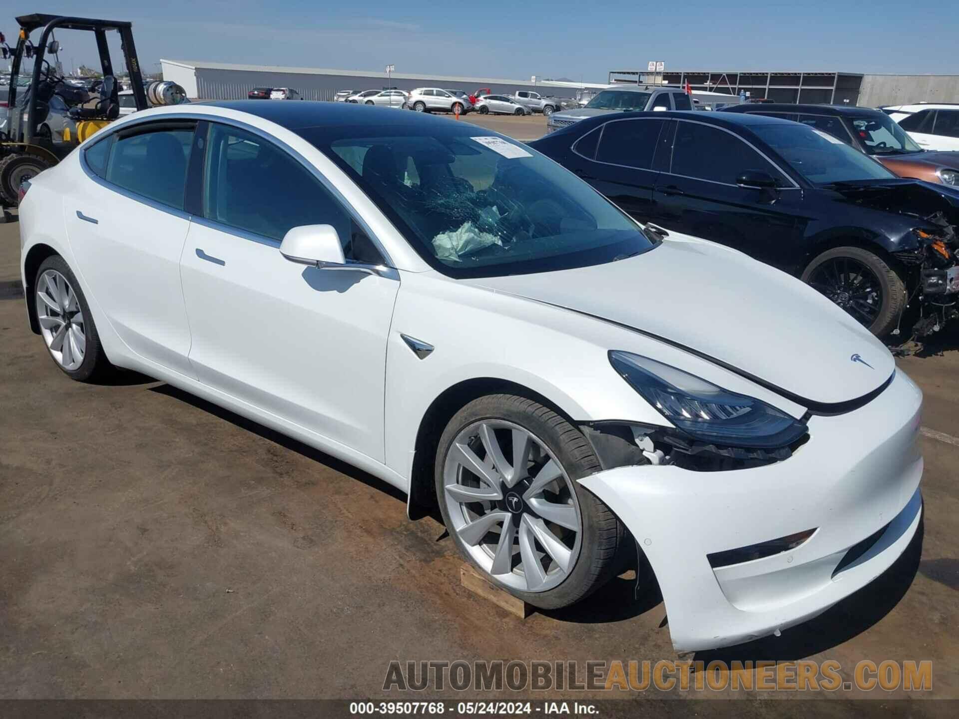 5YJ3E1EB2KF477497 TESLA MODEL 3 2019