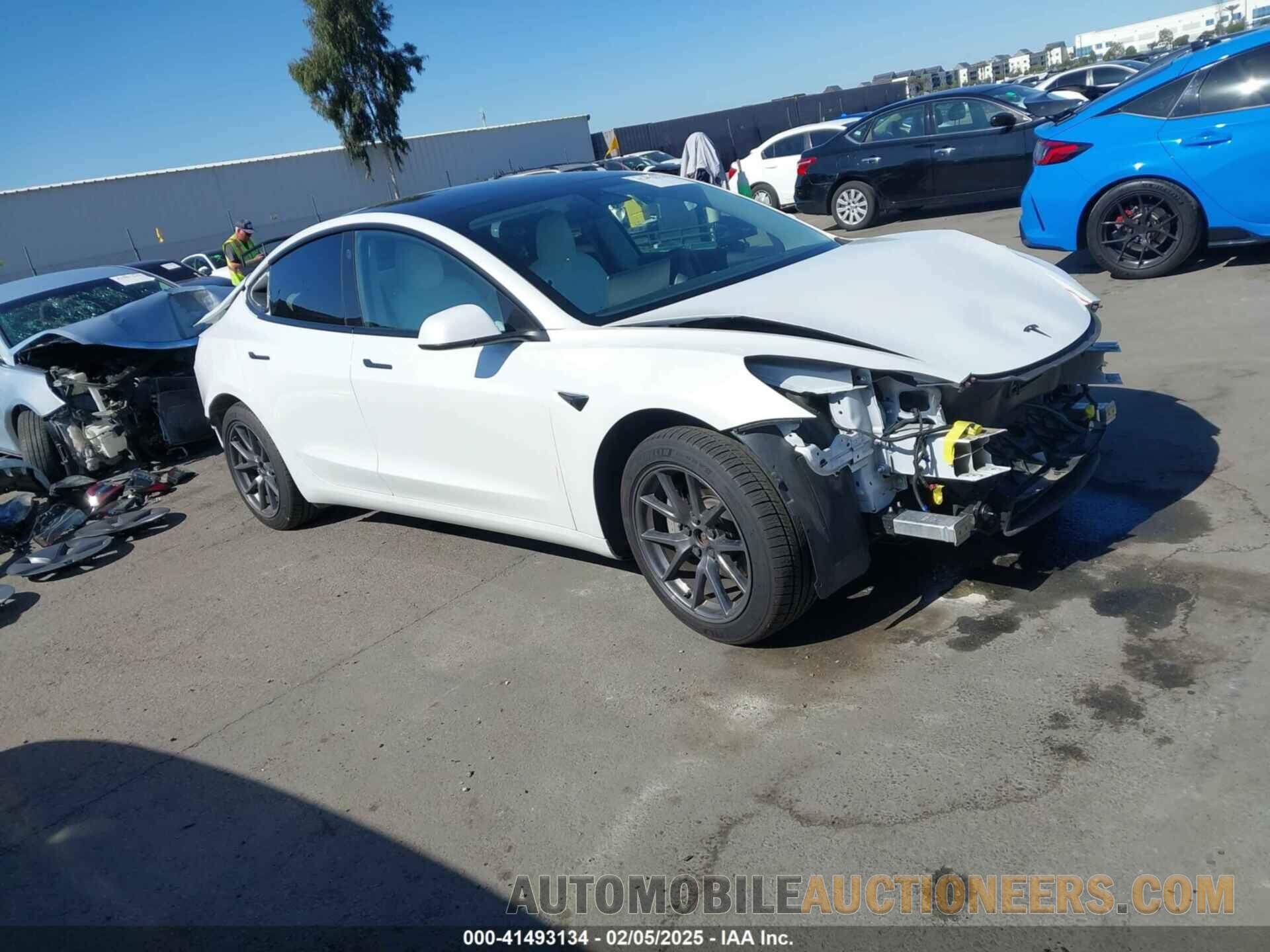 5YJ3E1EB2MF937731 TESLA MODEL 3 2021