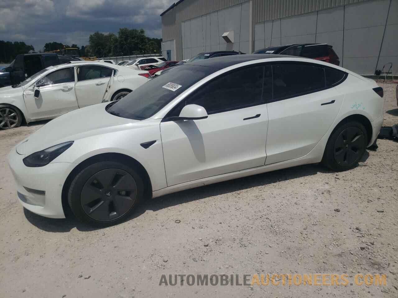 5YJ3E1EB2NF130210 TESLA MODEL 3 2022