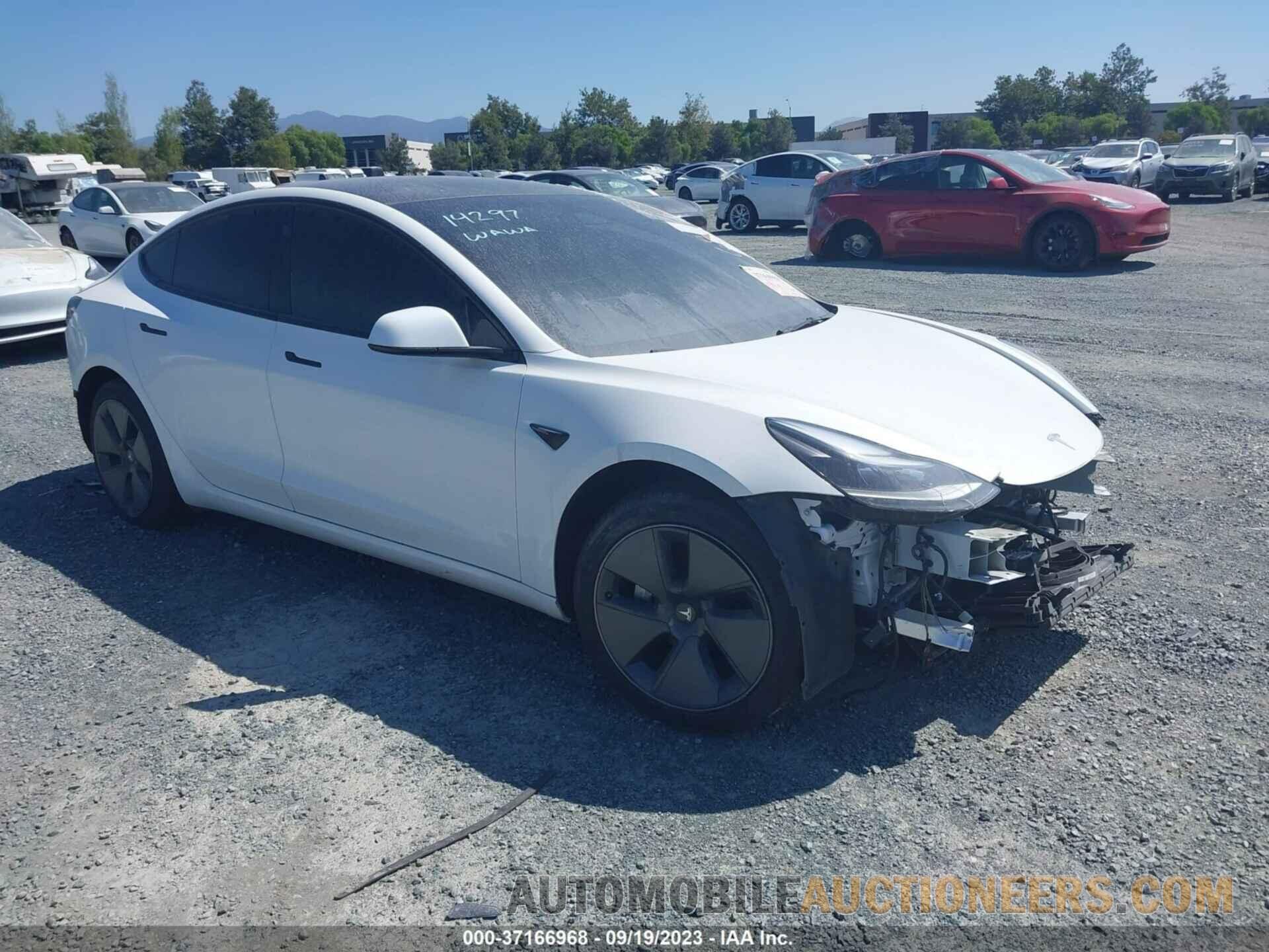 5YJ3E1EB2NF136542 TESLA MODEL 3 2022