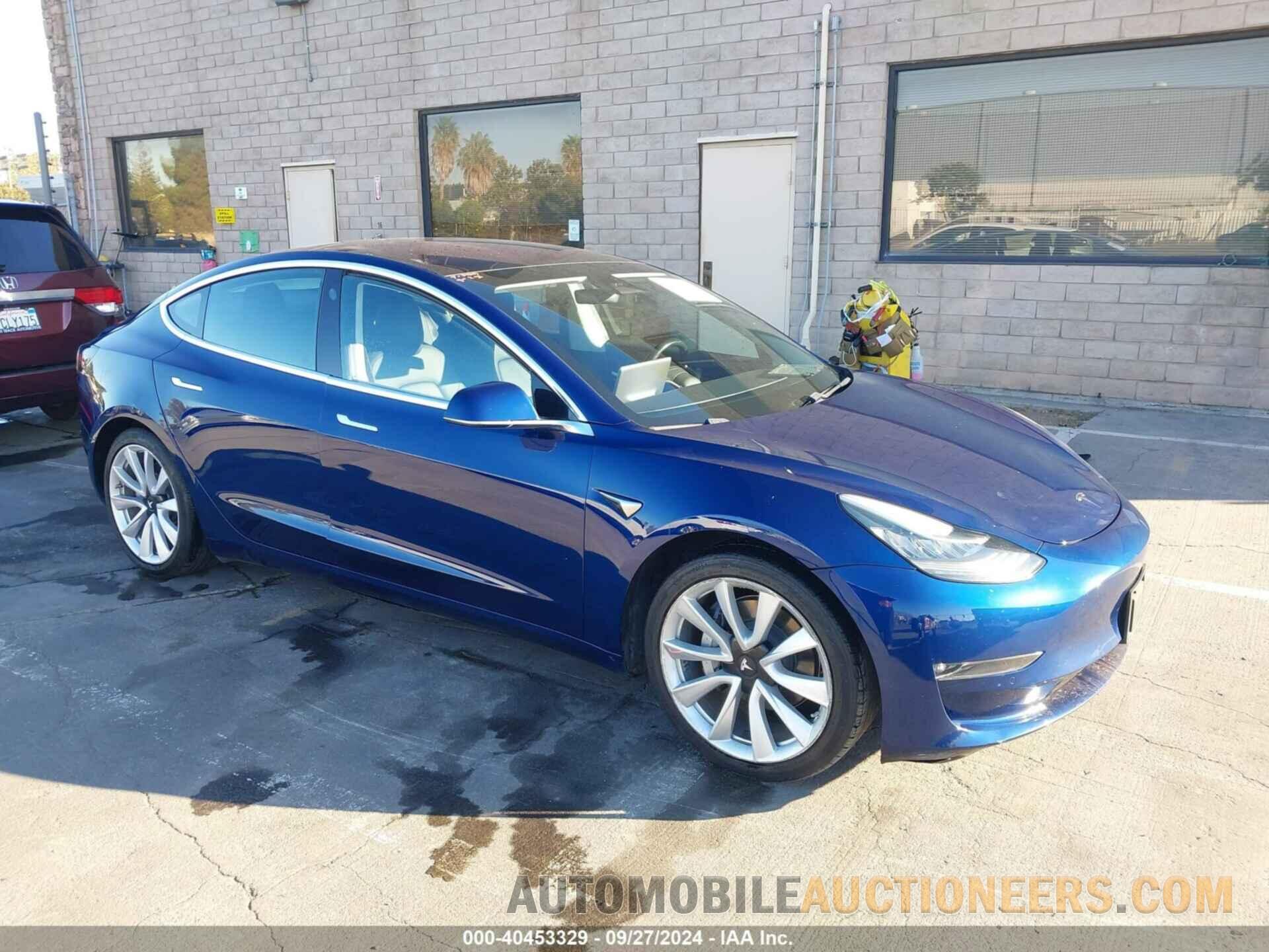 5YJ3E1EB3JF063725 TESLA MODEL 3 2018