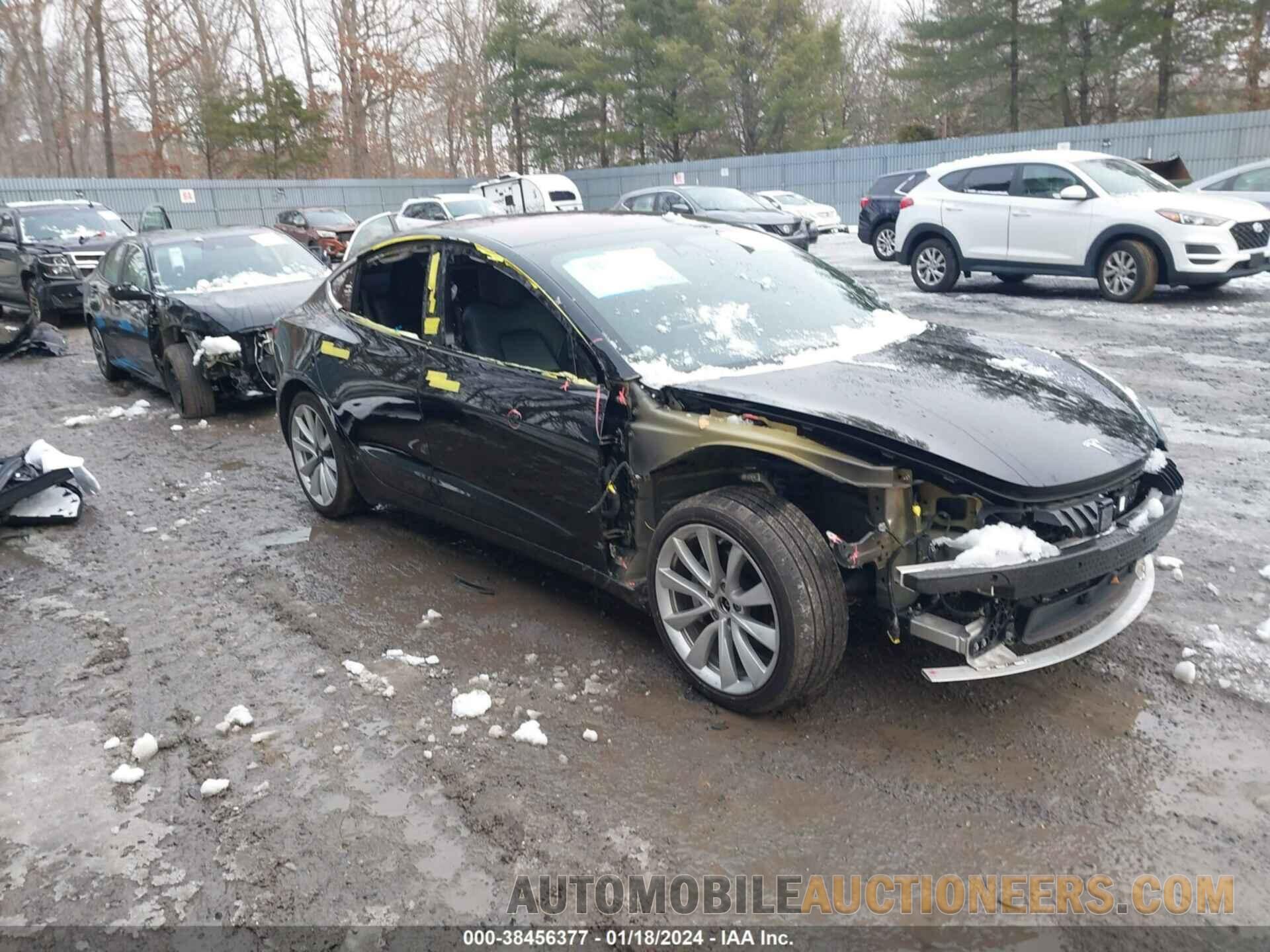 5YJ3E1EB3JF071307 TESLA MODEL 3 2018