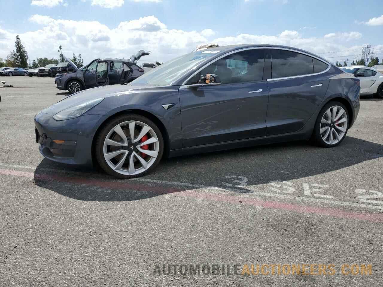 5YJ3E1EB3JF079178 TESLA MODEL 3 2018