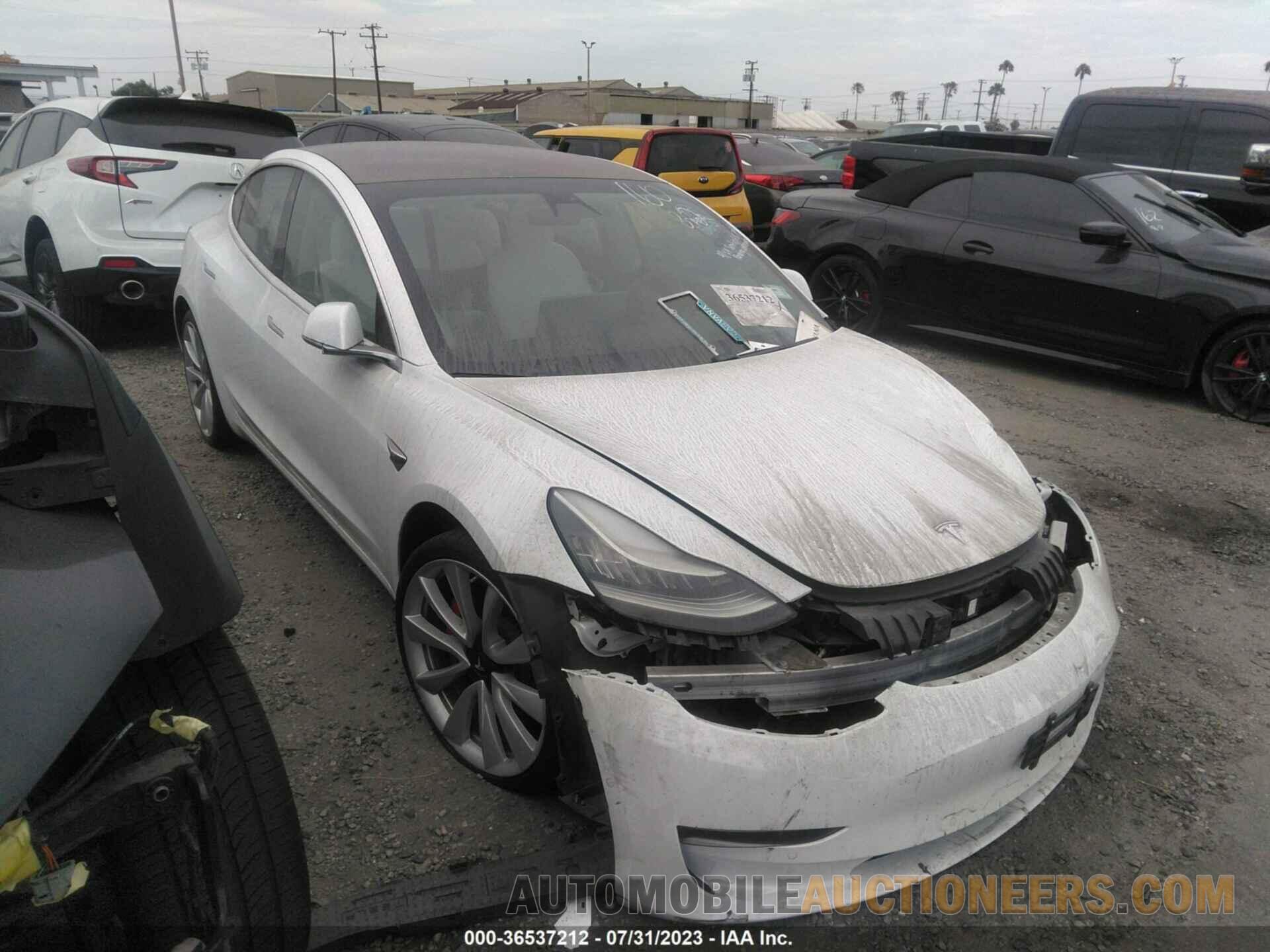 5YJ3E1EB3JF081416 TESLA MODEL 3 2018