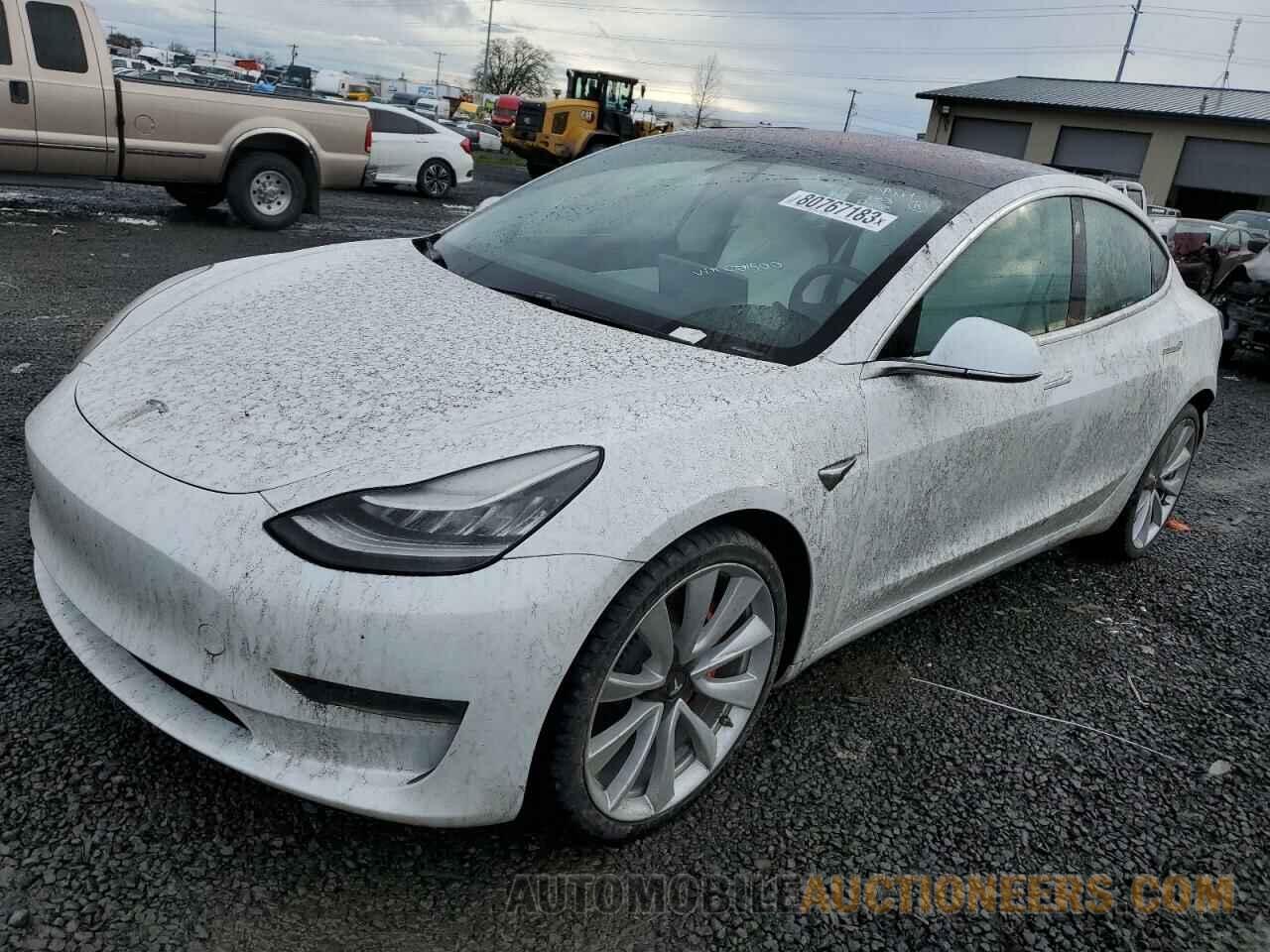 5YJ3E1EB3JF081500 TESLA MODEL 3 2018