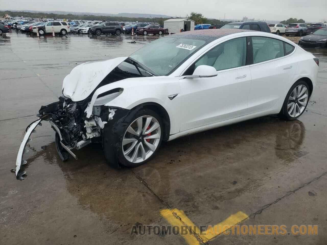 5YJ3E1EB3JF082226 TESLA MODEL 3 2018