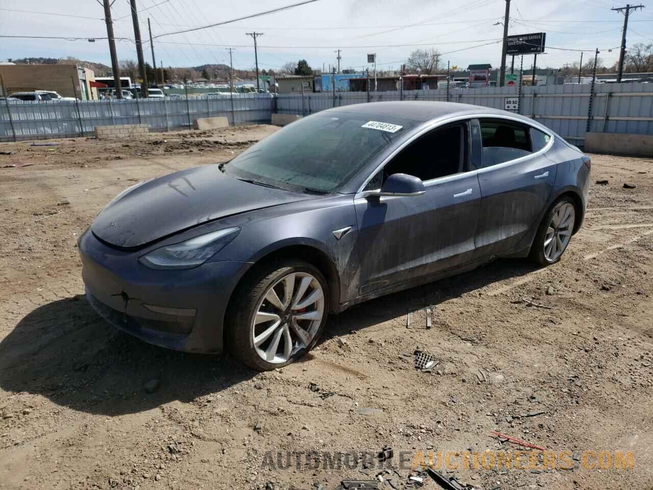 5YJ3E1EB3JF083053 TESLA MODEL 3 2018