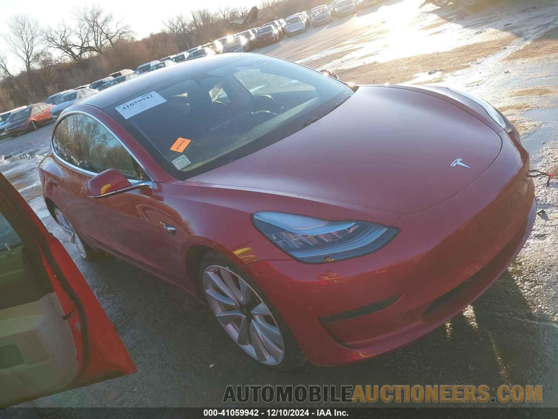 5YJ3E1EB3JF083652 TESLA MODEL 3 2018