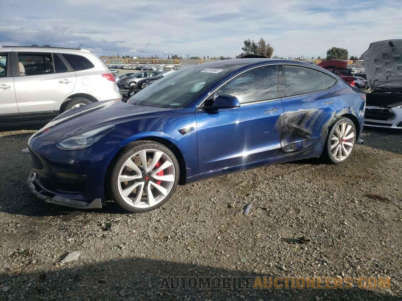 5YJ3E1EB3JF084106 TESLA MODEL 3 2018