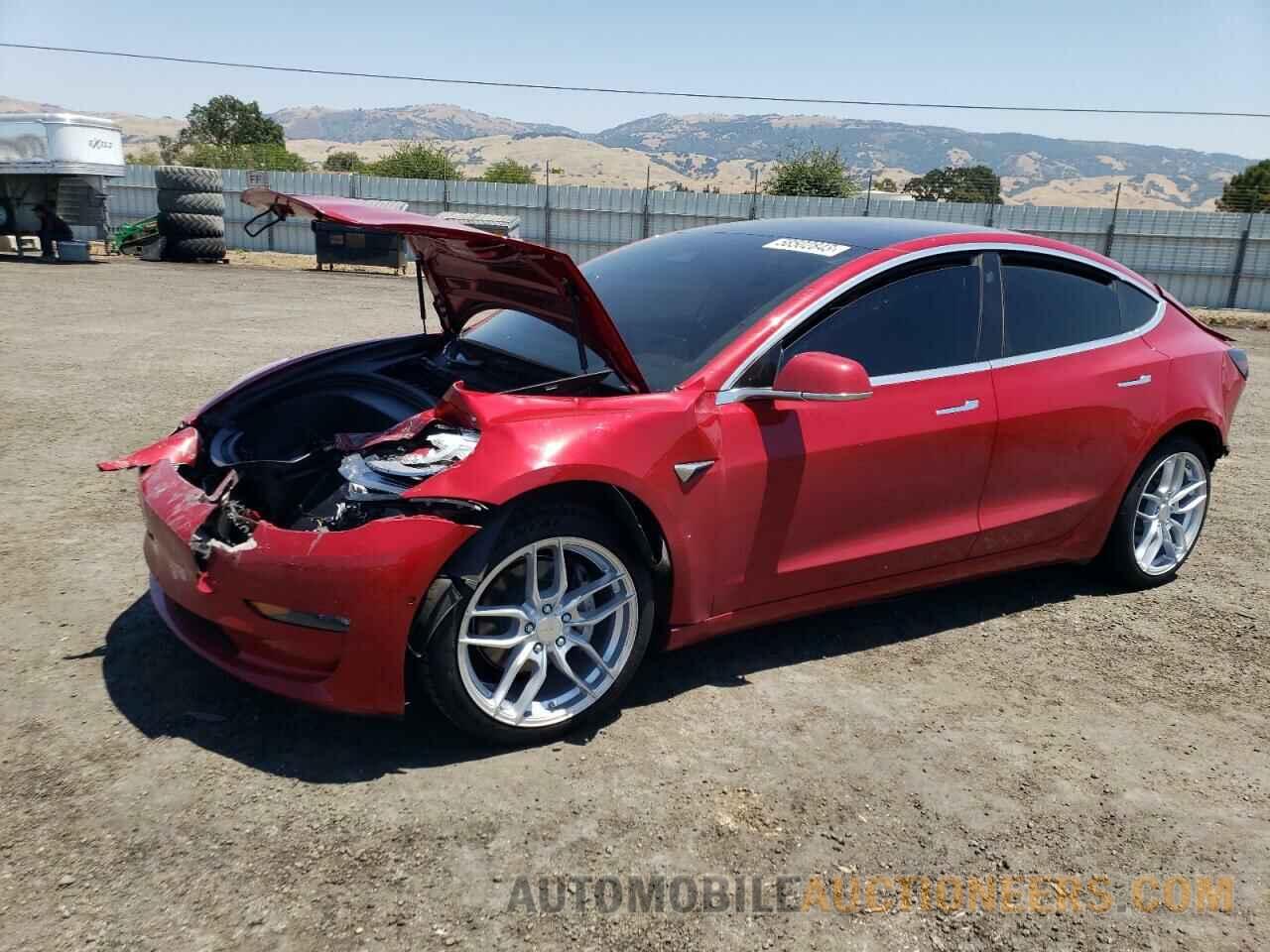 5YJ3E1EB3JF088141 TESLA MODEL 3 2018