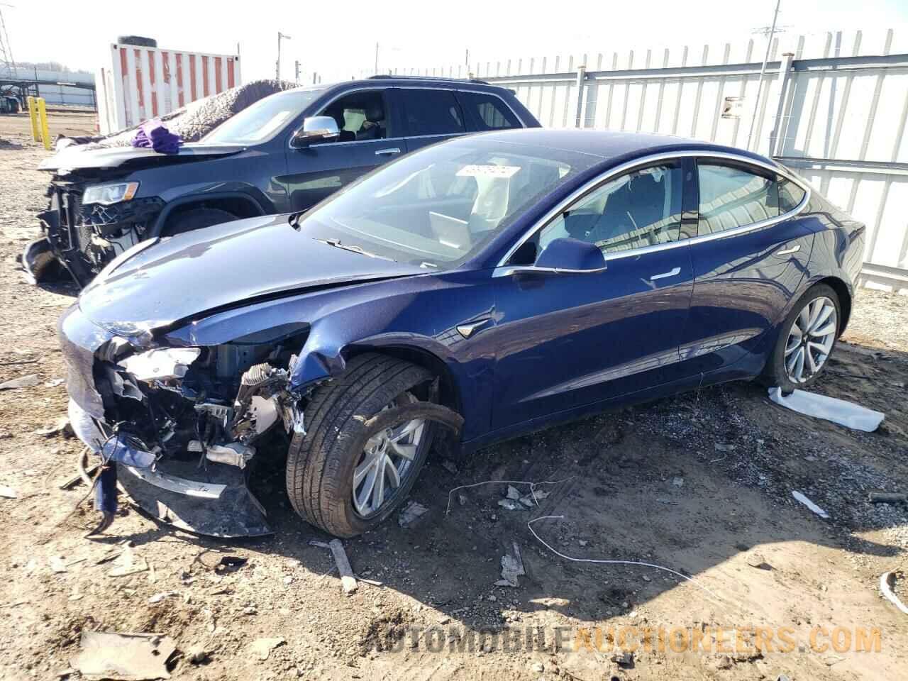 5YJ3E1EB3JF088236 TESLA MODEL 3 2018