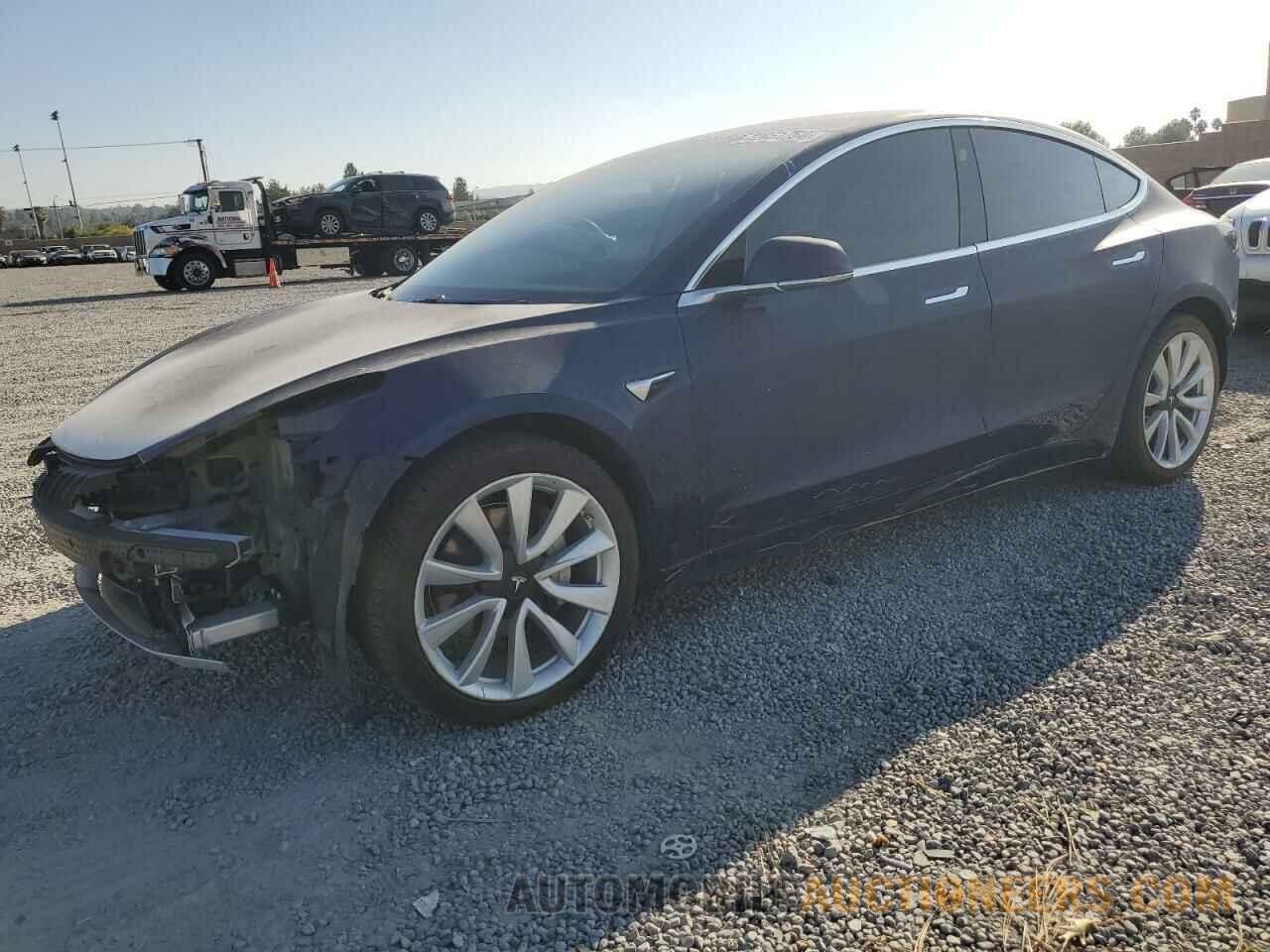 5YJ3E1EB3JF088298 TESLA MODEL 3 2018