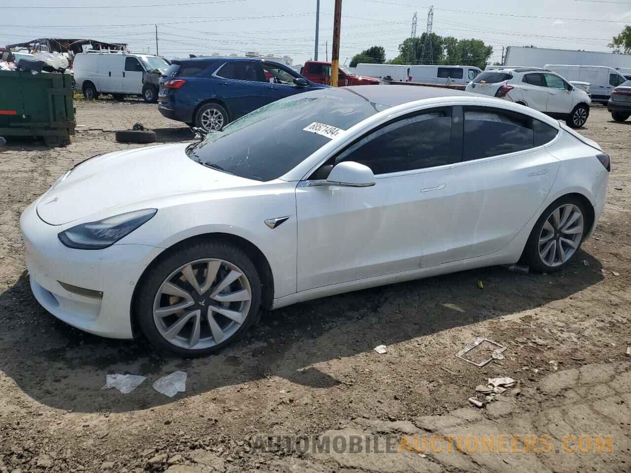 5YJ3E1EB3JF088981 TESLA MODEL 3 2018