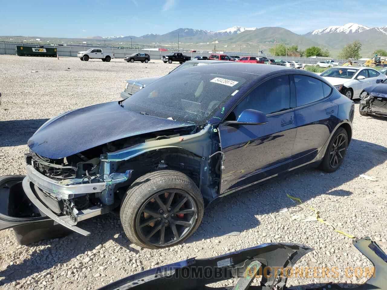 5YJ3E1EB3JF090214 TESLA MODEL 3 2018