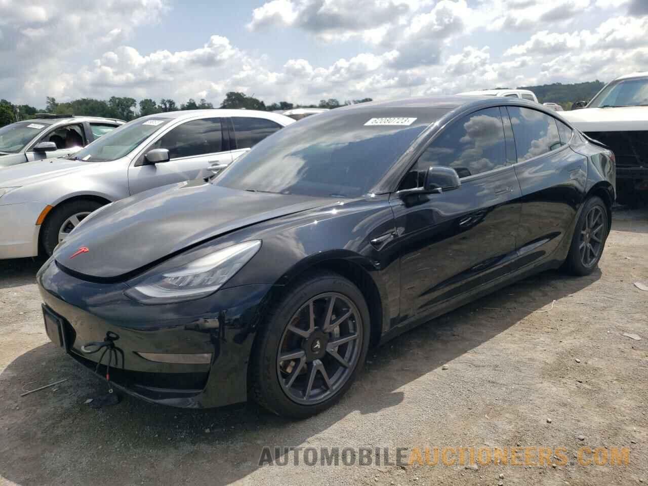 5YJ3E1EB3JF103253 TESLA MODEL 3 2018