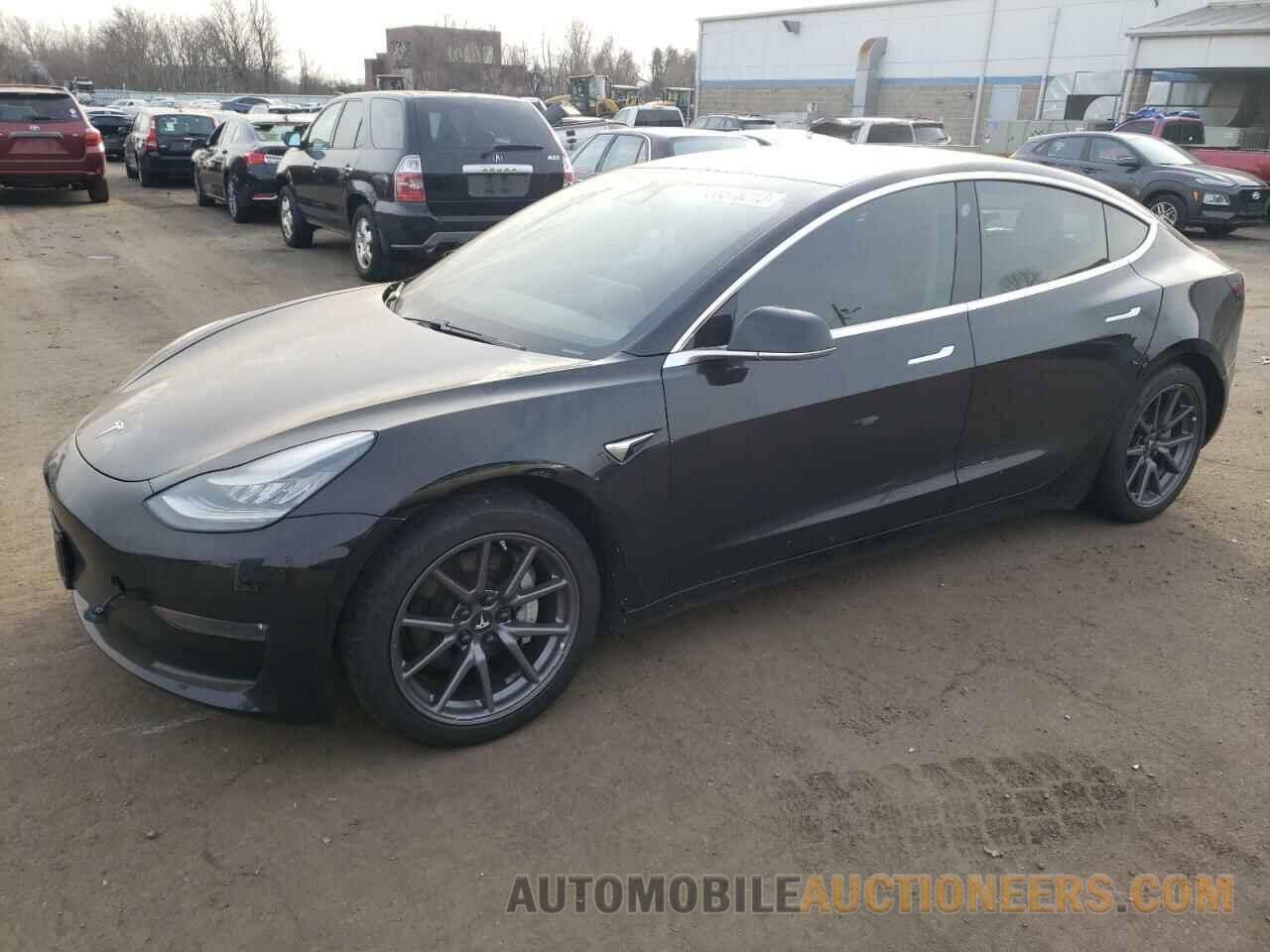 5YJ3E1EB3JF118934 TESLA MODEL 3 2018