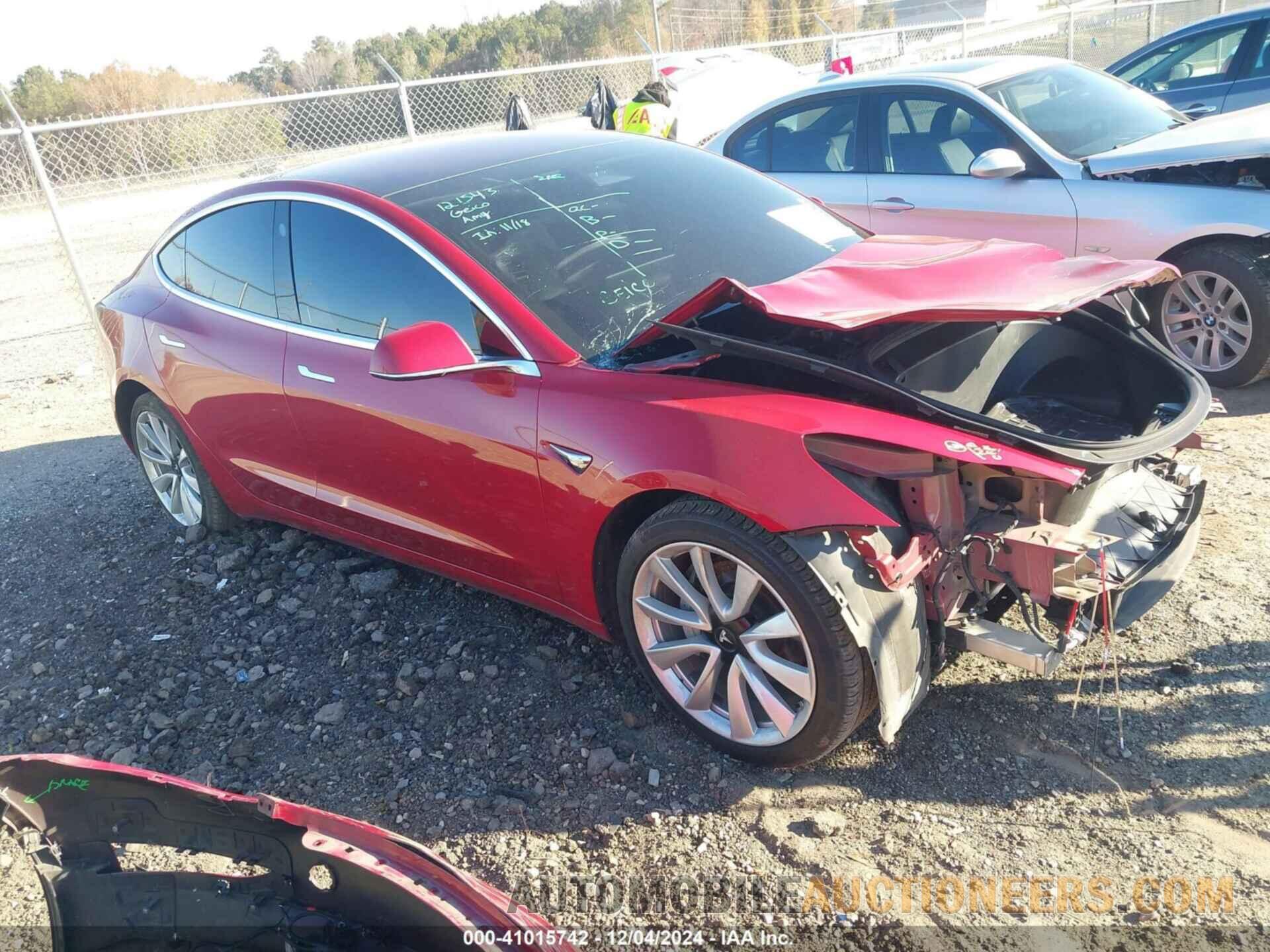 5YJ3E1EB3JF121543 TESLA MODEL 3 2018