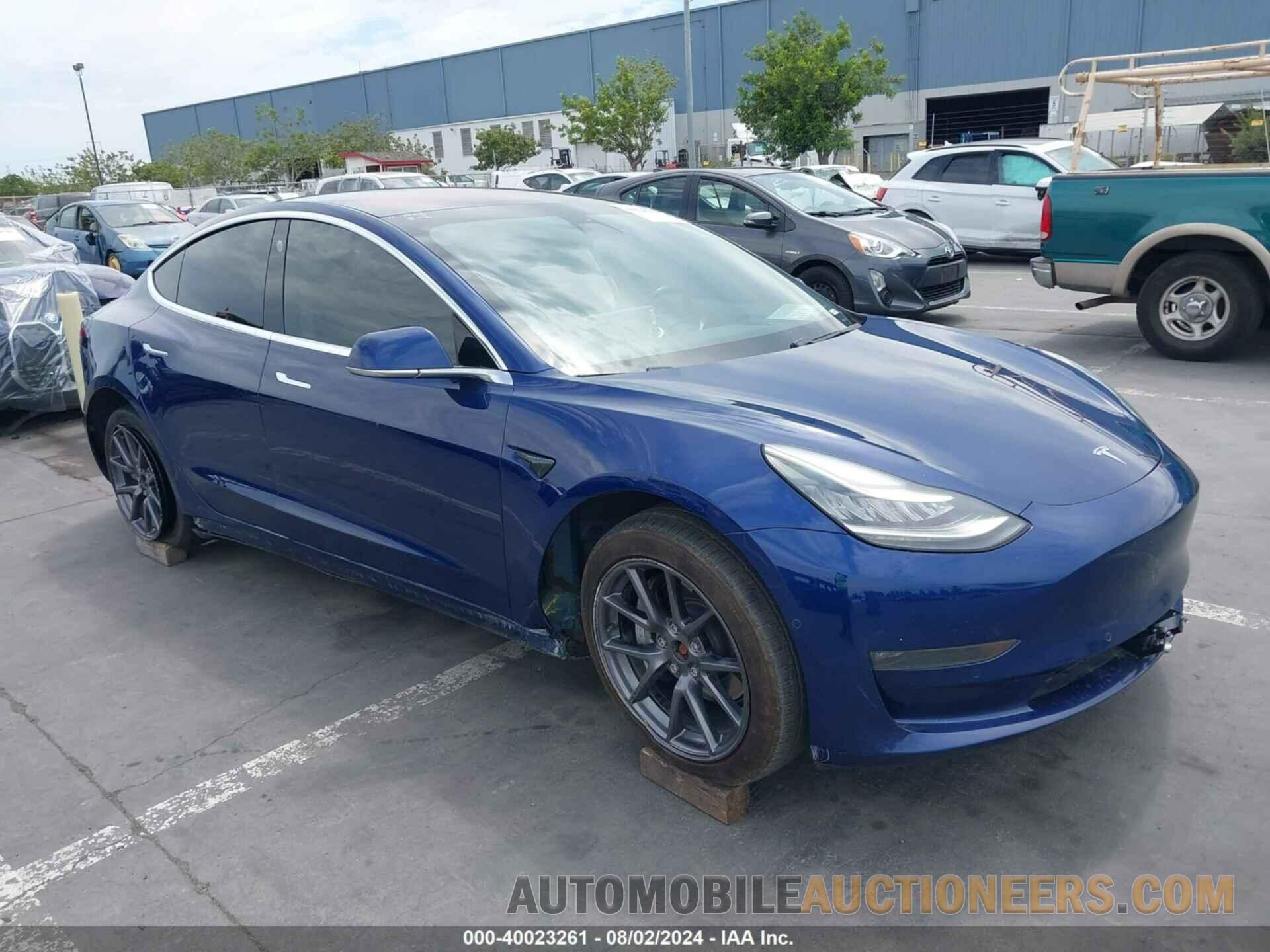 5YJ3E1EB3JF130663 TESLA MODEL 3 2018